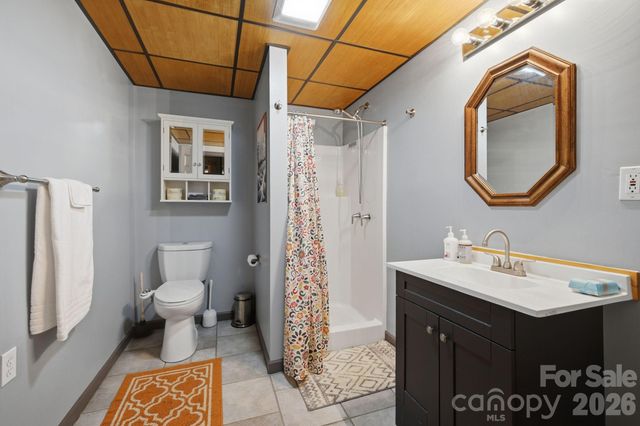 425 Bob Barnwell Road, Asheville, NC 28803