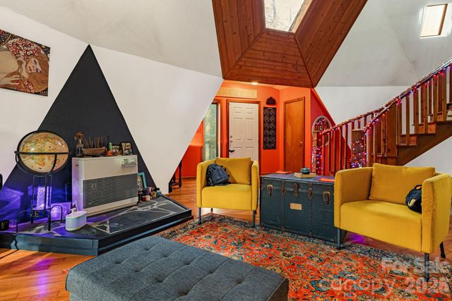 425 Bob Barnwell Road, Asheville, NC 28803