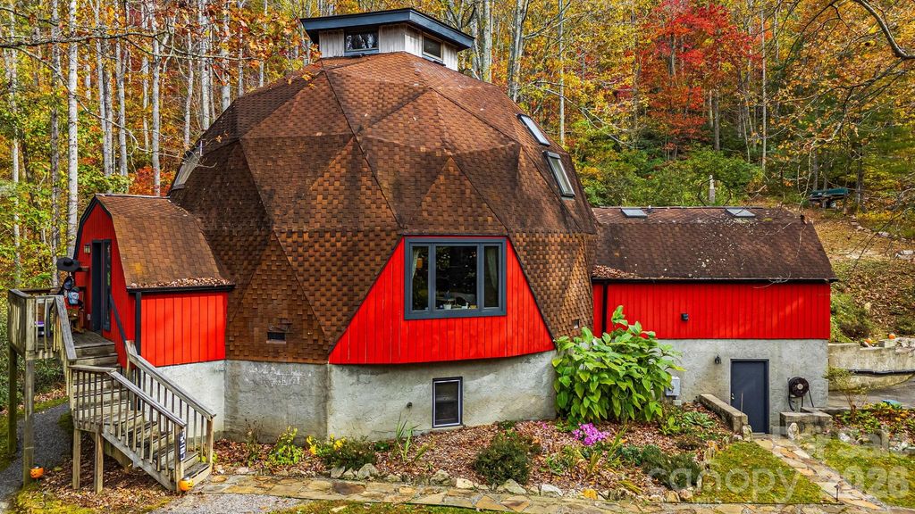 425 Bob Barnwell Road, Asheville, NC 28803