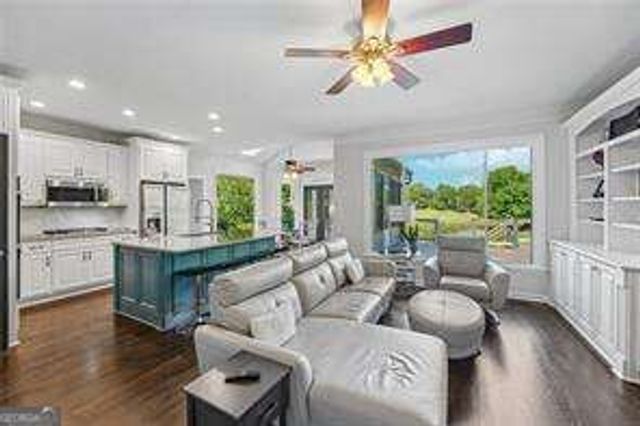 6220 Zinfandel Drive, Suwanee, GA 30024