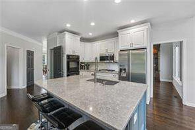6220 Zinfandel Drive, Suwanee, GA 30024