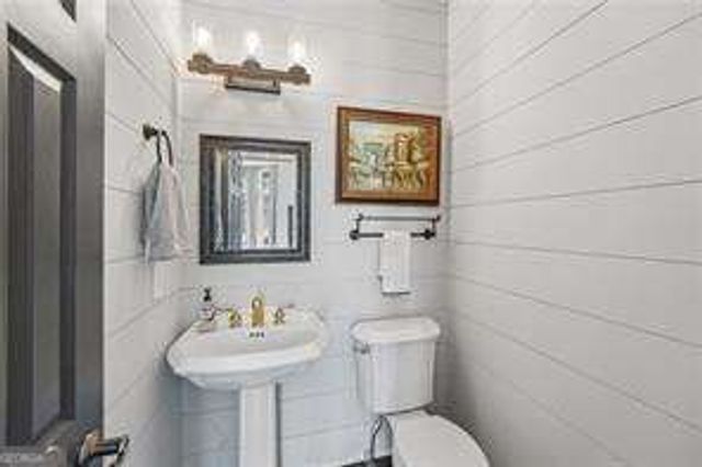 6220 Zinfandel Drive, Suwanee, GA 30024