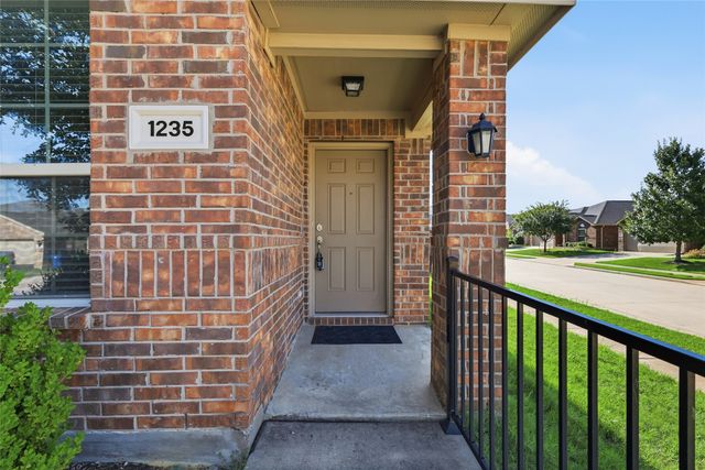 1235 Acmite Avenue, Cross Roads, TX 76227