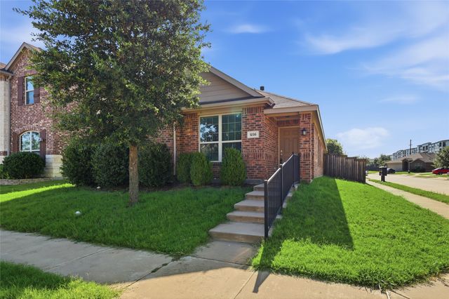 1235 Acmite Avenue, Cross Roads, TX 76227