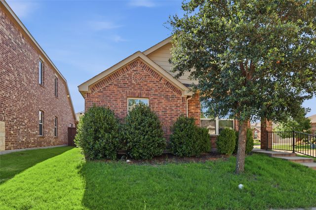1235 Acmite Avenue, Cross Roads, TX 76227