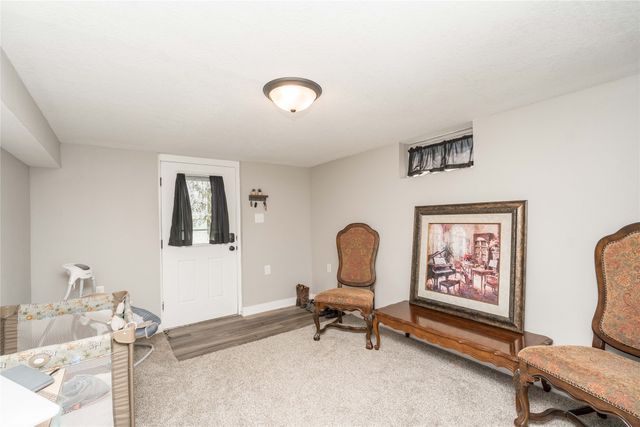 1026 Mckinley Avenue, Des Moines, IA 50315