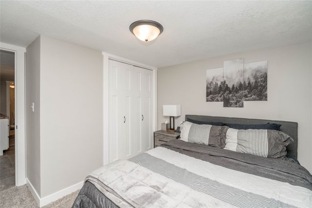 1026 Mckinley Avenue, Des Moines, IA 50315