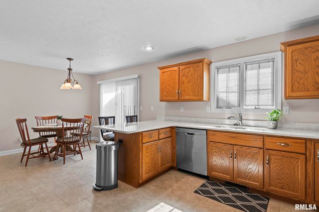 3603 TEAKWOOD Drive, Springfield, IL 62712