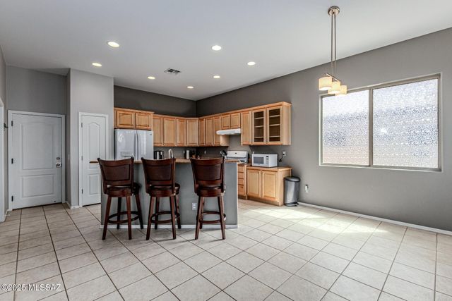 12921 N Cenozoic Drive, Marana, AZ 85658