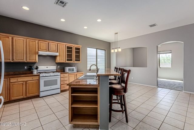 12921 N Cenozoic Drive, Marana, AZ 85658