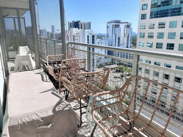 690 SW 1st Ct 2318, Miami, FL 33130