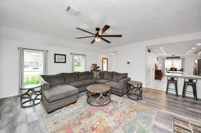 4005 Spring Meadow Drive, Pearland, TX 77584