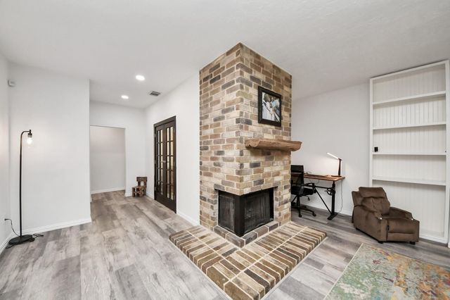 4005 Spring Meadow Drive, Pearland, TX 77584