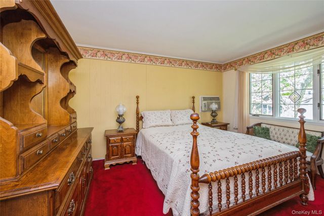 26 Wren Court, Northport, NY 11768