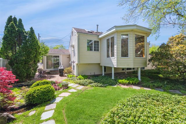 26 Wren Court, Northport, NY 11768