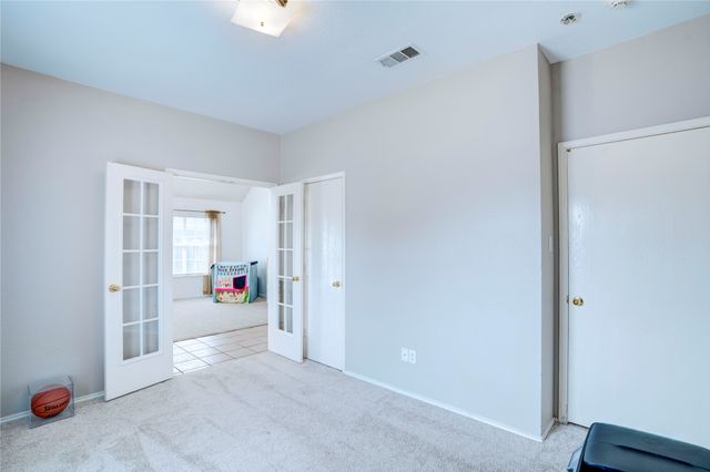 1107 Deer Valley Lane, Arlington, TX 76001