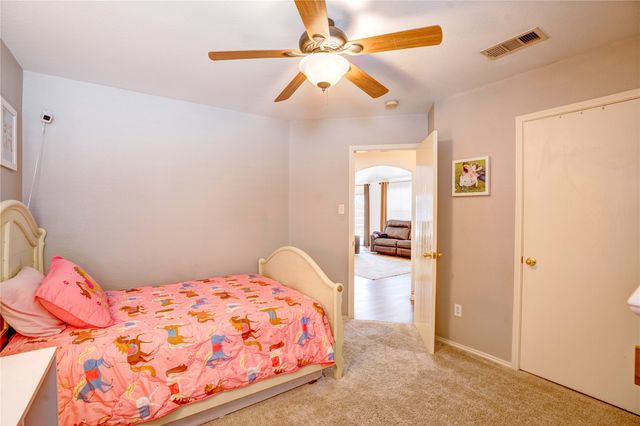 1107 Deer Valley Lane, Arlington, TX 76001