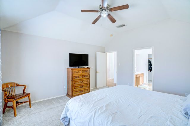 1107 Deer Valley Lane, Arlington, TX 76001