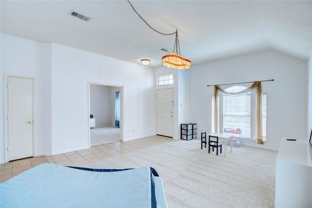 1107 Deer Valley Lane, Arlington, TX 76001