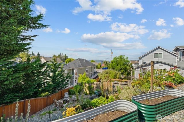 2714 N Mccarver Street, Tacoma, WA 98403