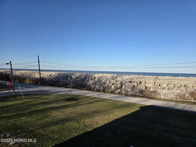 645 Clubhouse Road, Curtice, OH 43412