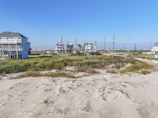 17403 Bristow Drive, Galveston, TX 77554
