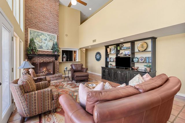 905 Sunny Lane, Wharton, TX 77488