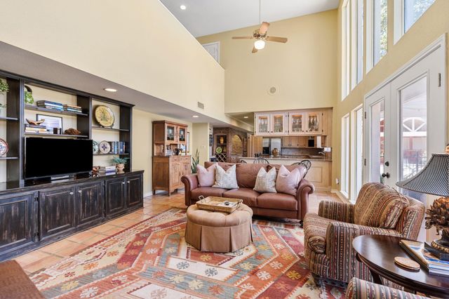 905 Sunny Lane, Wharton, TX 77488