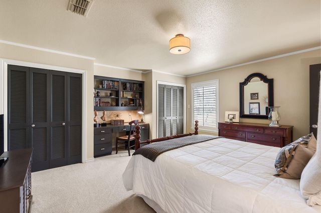 905 Sunny Lane, Wharton, TX 77488