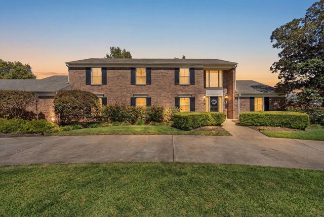 905 Sunny Lane, Wharton, TX 77488