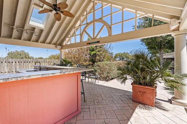 905 Sunny Lane, Wharton, TX 77488