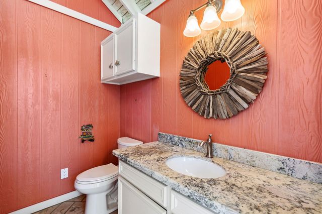 905 Sunny Lane, Wharton, TX 77488