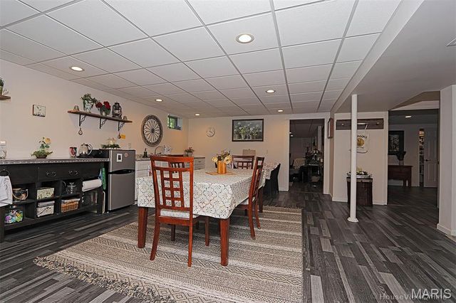 143 Terrace Garden Lane, Farmington, MO 63640