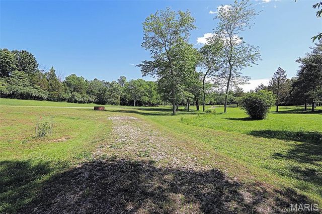 143 Terrace Garden Lane, Farmington, MO 63640