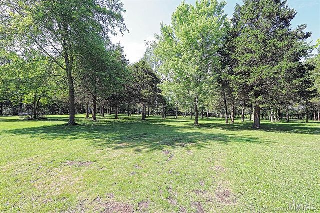 143 Terrace Garden Lane, Farmington, MO 63640