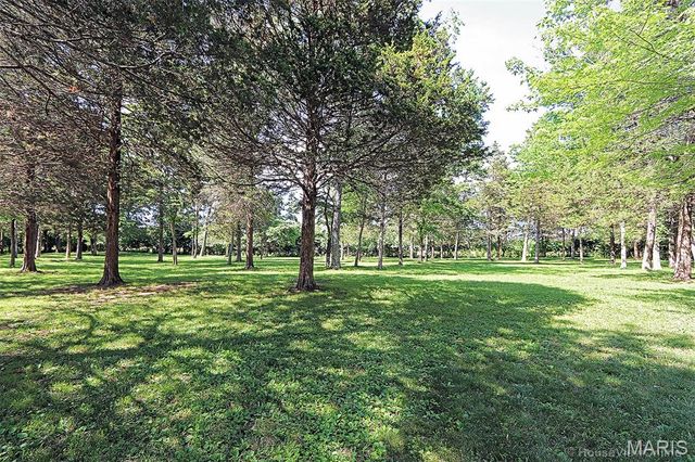 143 Terrace Garden Lane, Farmington, MO 63640