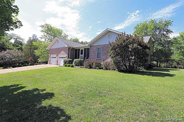 143 Terrace Garden Lane, Farmington, MO 63640