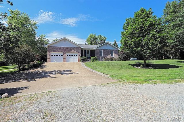 143 Terrace Garden Lane, Farmington, MO 63640