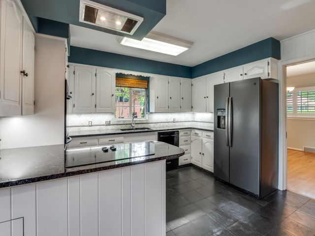 2816 Bonnywood Lane, Dallas, TX 75233