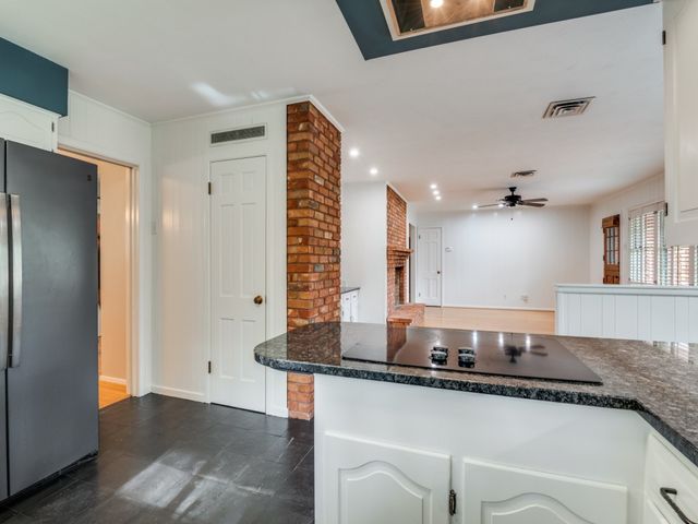 2816 Bonnywood Lane, Dallas, TX 75233