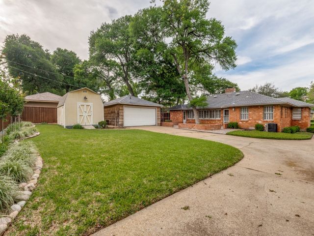 2816 Bonnywood Lane, Dallas, TX 75233