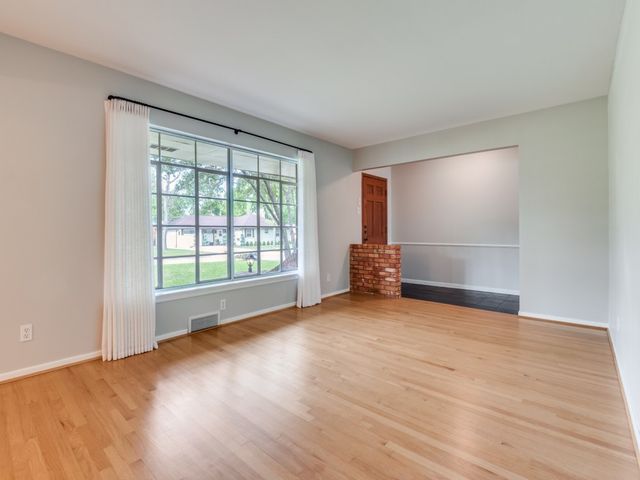 2816 Bonnywood Lane, Dallas, TX 75233