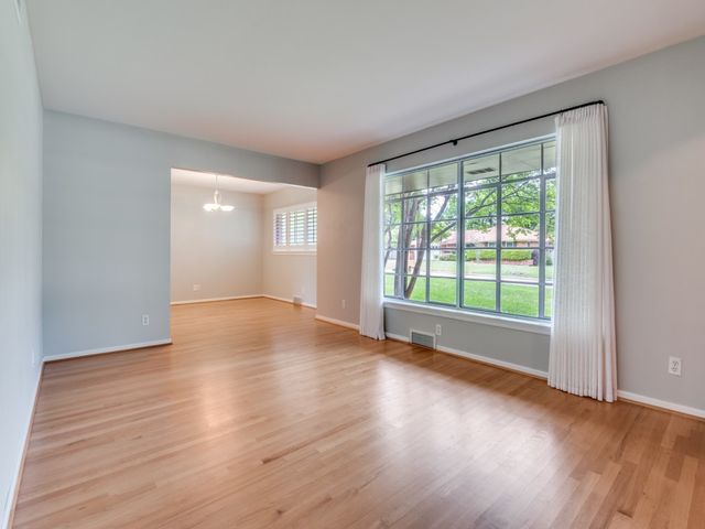 2816 Bonnywood Lane, Dallas, TX 75233