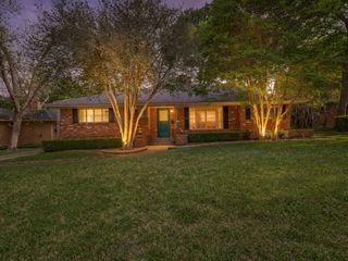 2816 Bonnywood Lane, Dallas, TX 75233