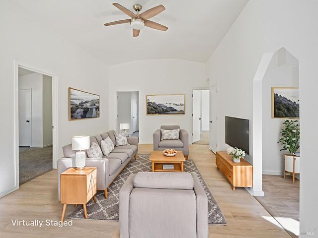 14158 Villa Way, Clearlake, CA 95422