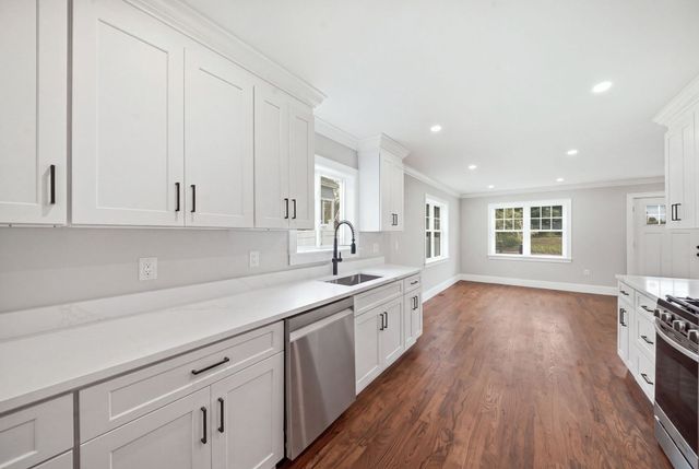 45 County St, Blackstone, MA 01504
