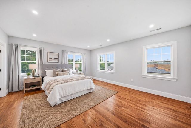 45 County St, Blackstone, MA 01504