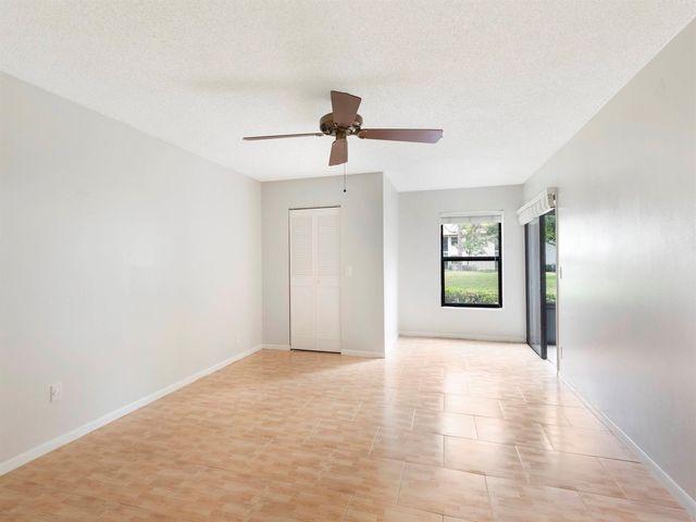 3349 Lucerne Park Drive, Greenacres, FL 33467