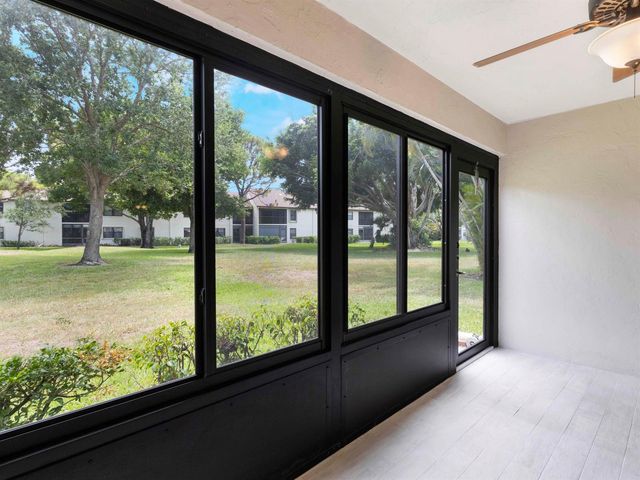 3349 Lucerne Park Drive, Greenacres, FL 33467