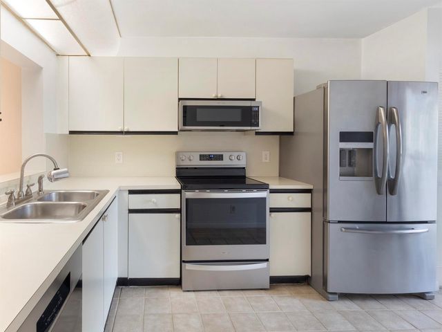 3349 Lucerne Park Drive, Greenacres, FL 33467